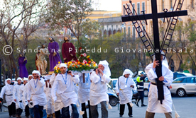 Processione dei Misteri di San Michele - Congregazione Mariana degli Artieri di Cagliari - Immagini di Sandrina Pireddu e Giovanna Usala