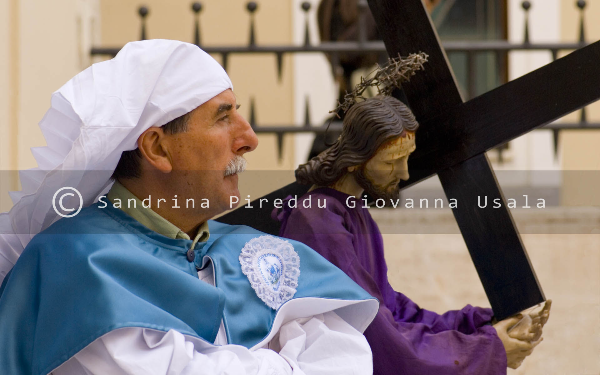 Processione dei Misteri - Congregazione Mariana degli Artieri di Cagliari - Immagini di Sandrina Pireddu e Giovanna Usala